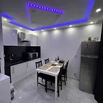 Golden Seconds Apartment