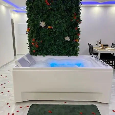 Daire Golden Seconds